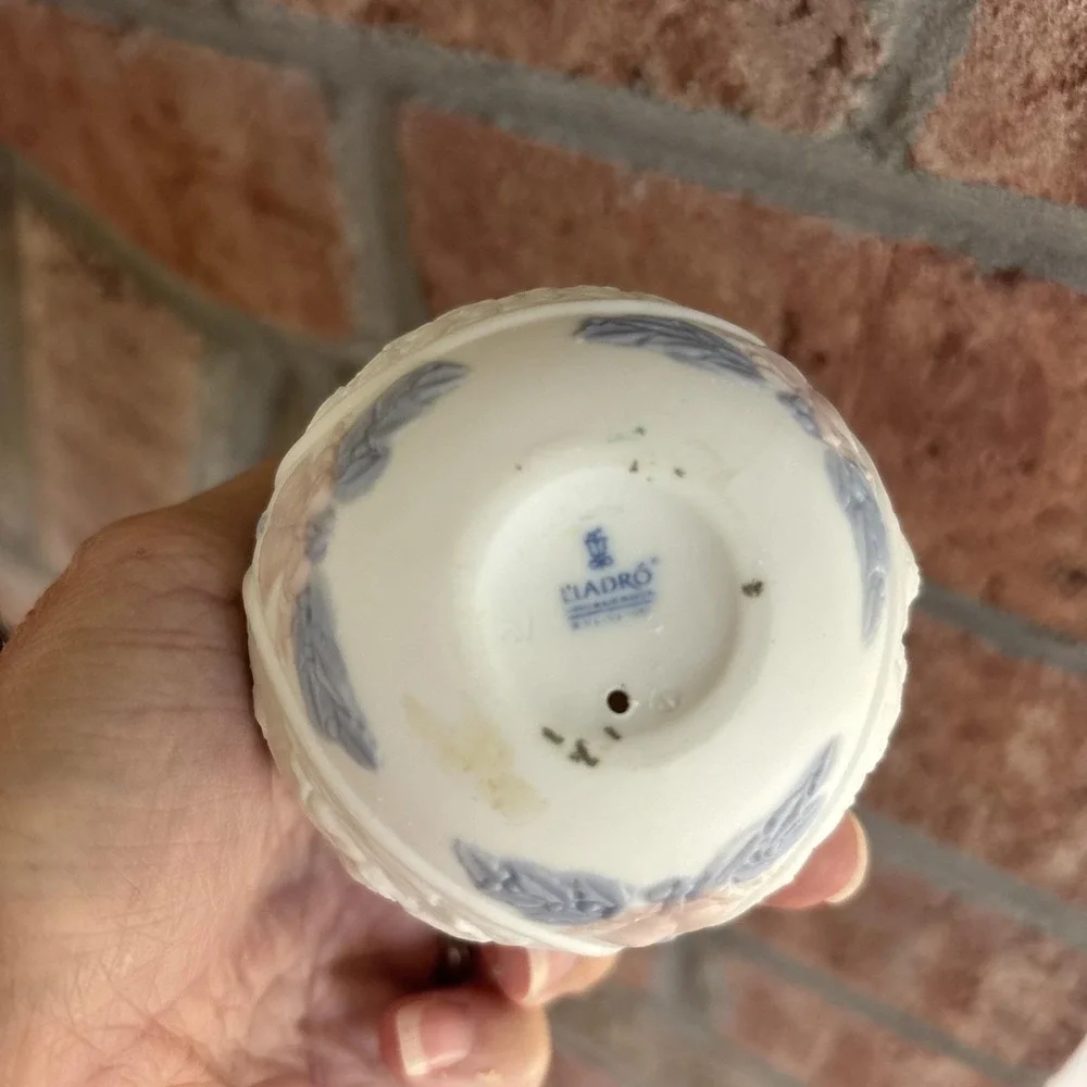 Lladro Porcelain Bisque Christmas Ornament Ball 1991 Nativity Scene Winter Town